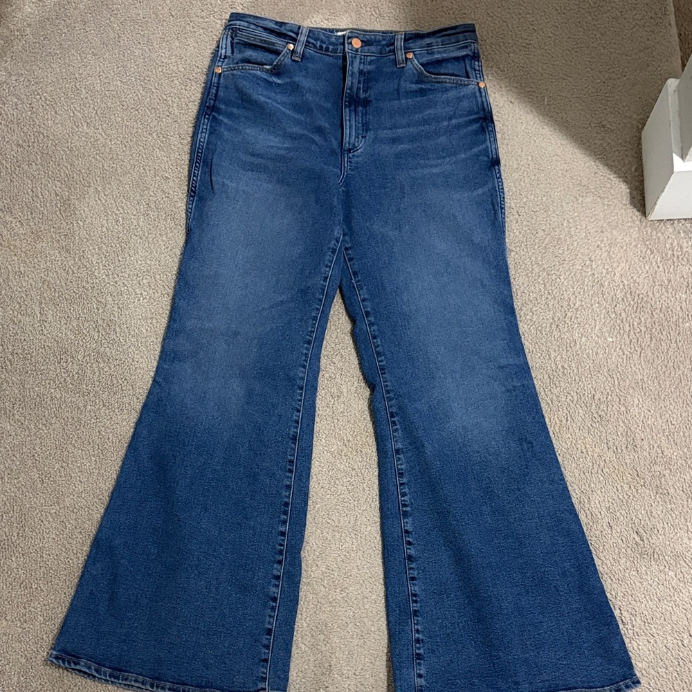 Wrangler Flare